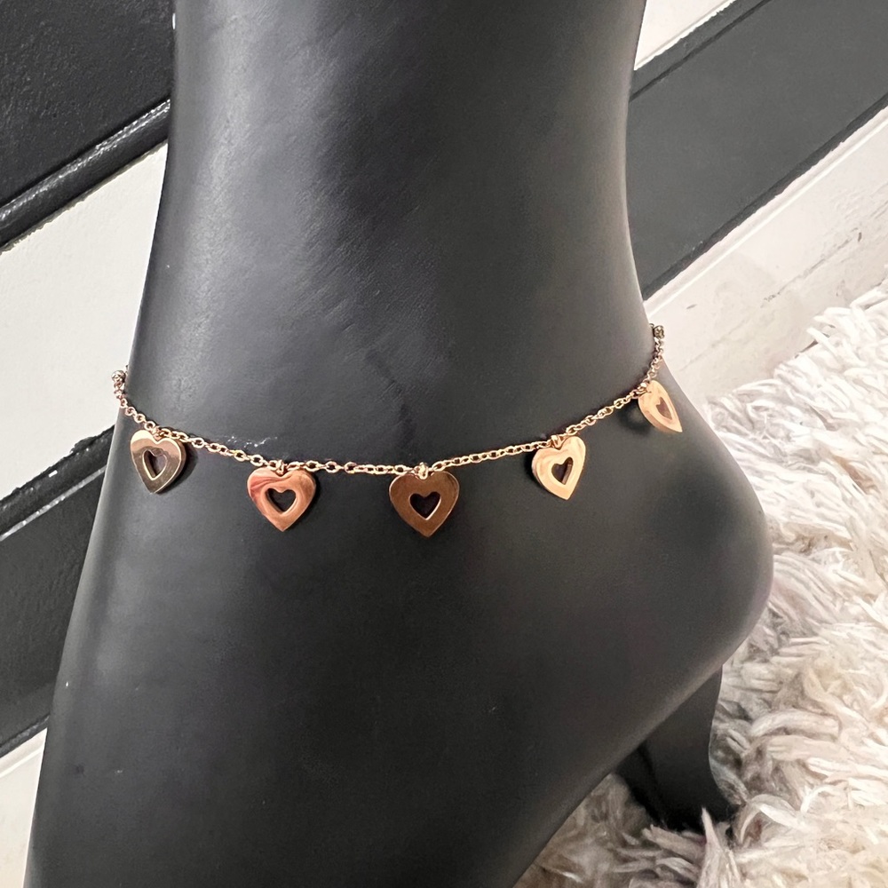 Heart shaped one ankle bracelet